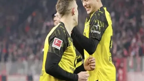 克里斯滕森双响助巴塞罗那胜瓜达拉哈拉，拉什福德激情献助攻！